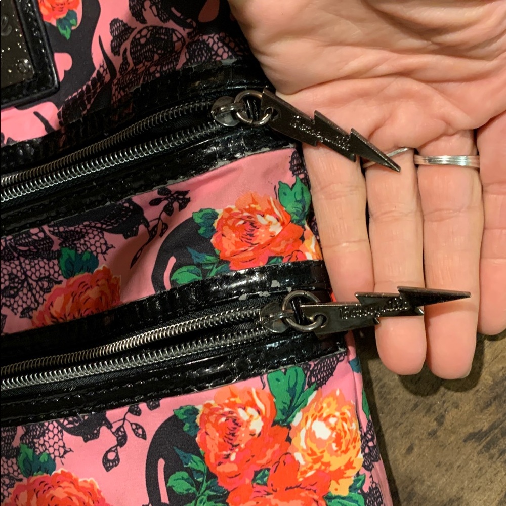 Betsey Johnson Pink Floral Skulls and Roses Crossbody Bag - Picture 8 of 16